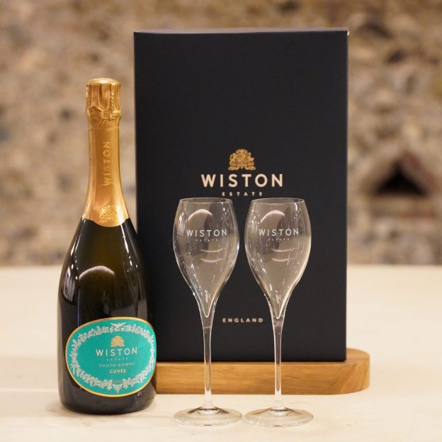 Wiston Cuvee & Glasses Gift Set