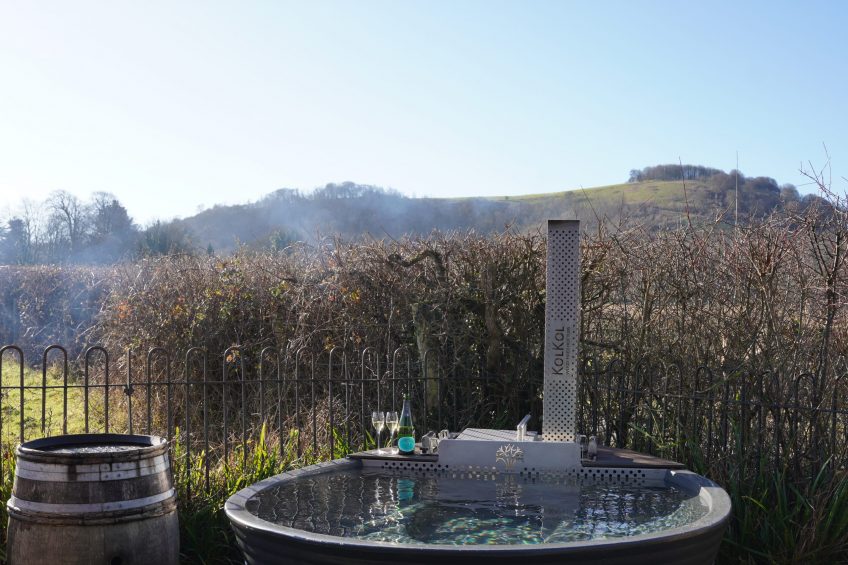 The Pump House at Wiston hot tub, stay in sussex